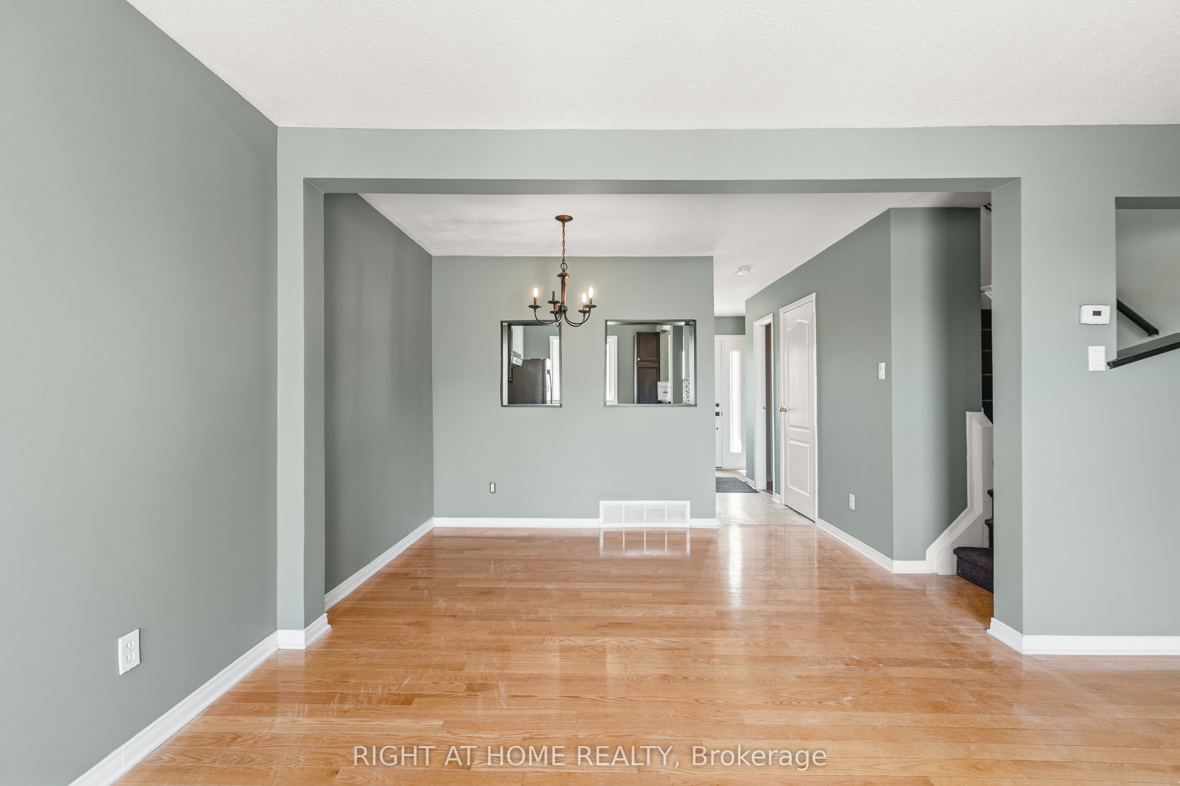 Additional image 4 of 4338 Meadowvale Lane, Ottawa, ON, K1B 5A2