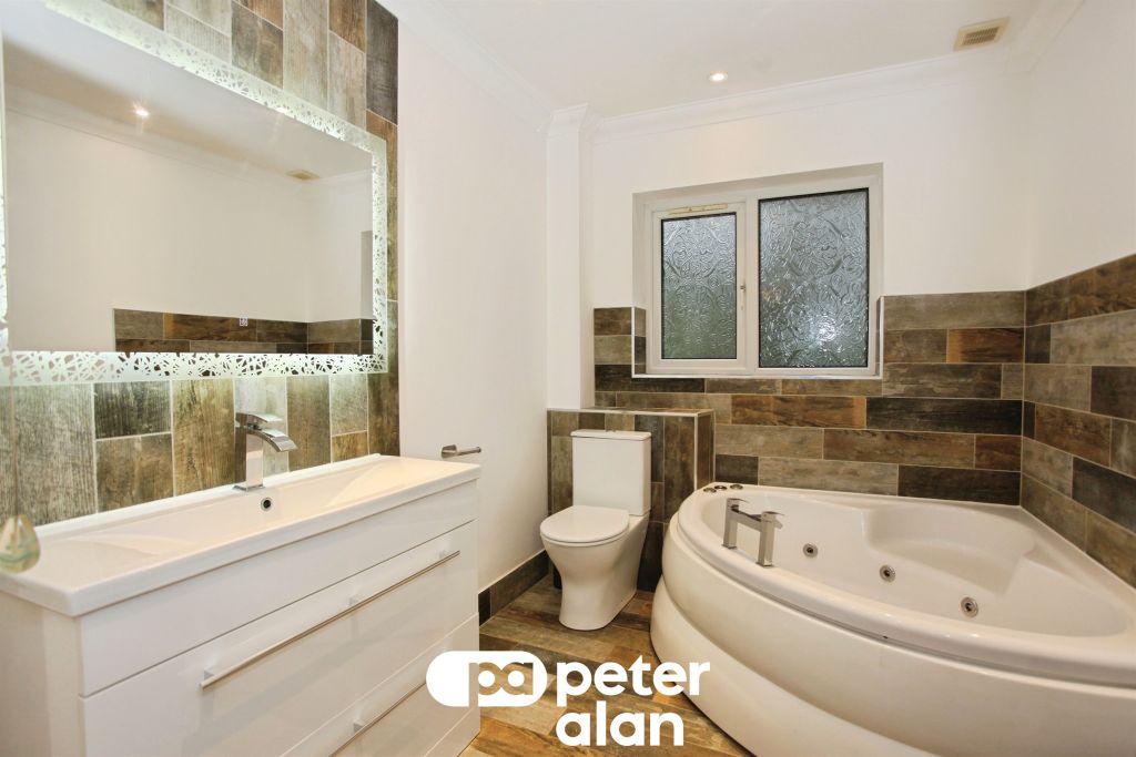 Additional image 5 of 4 bed detached house for saleGlendale Gardens, Fleur De Lis, Blackwood NP12