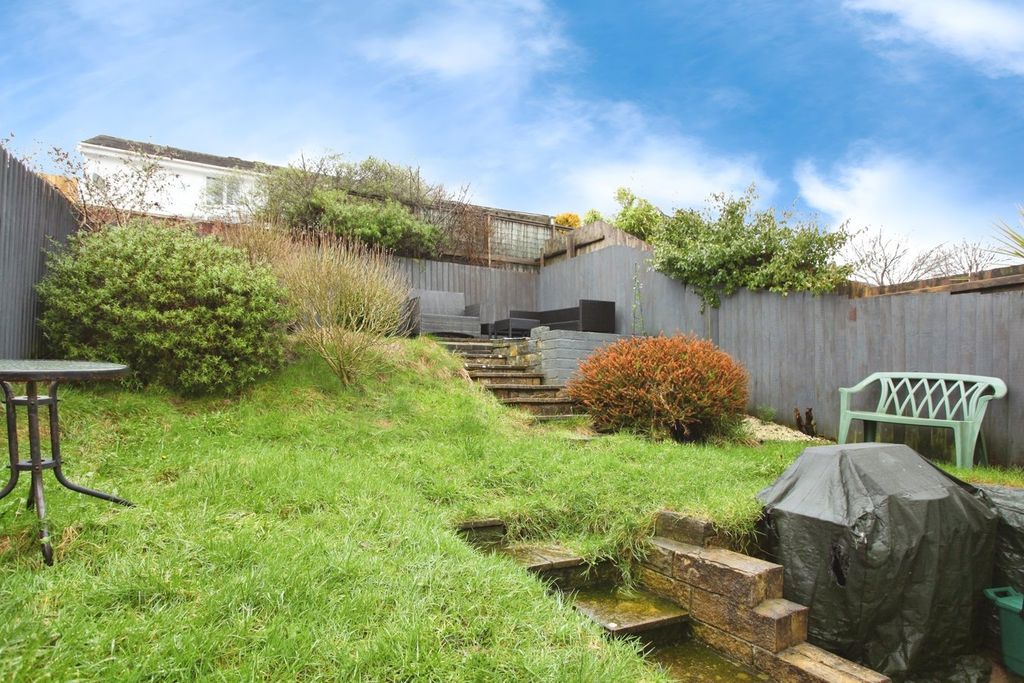 Additional image 20 of 4 bed semi-detached house for salePenybont, Penpedairheol, Hengoed CF82