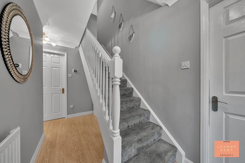 4 bed detached house for saleRudry, Caerphilly CF83 photo 2