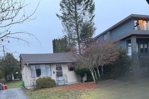 Additional image 4 of 446 16th Street E, North Vancouver, BC, V7L 2T5