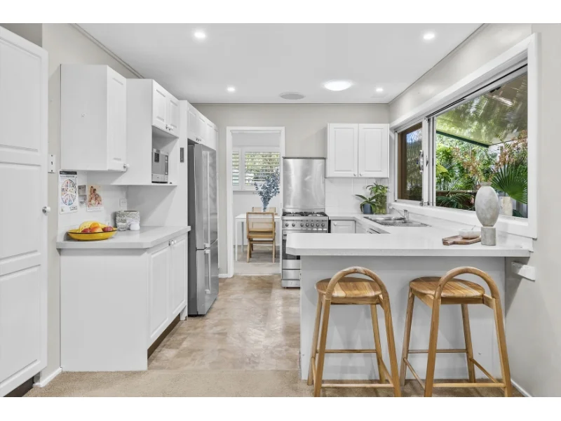 8 Careden Avenue, Beacon Hill NSW 2100 photo 2