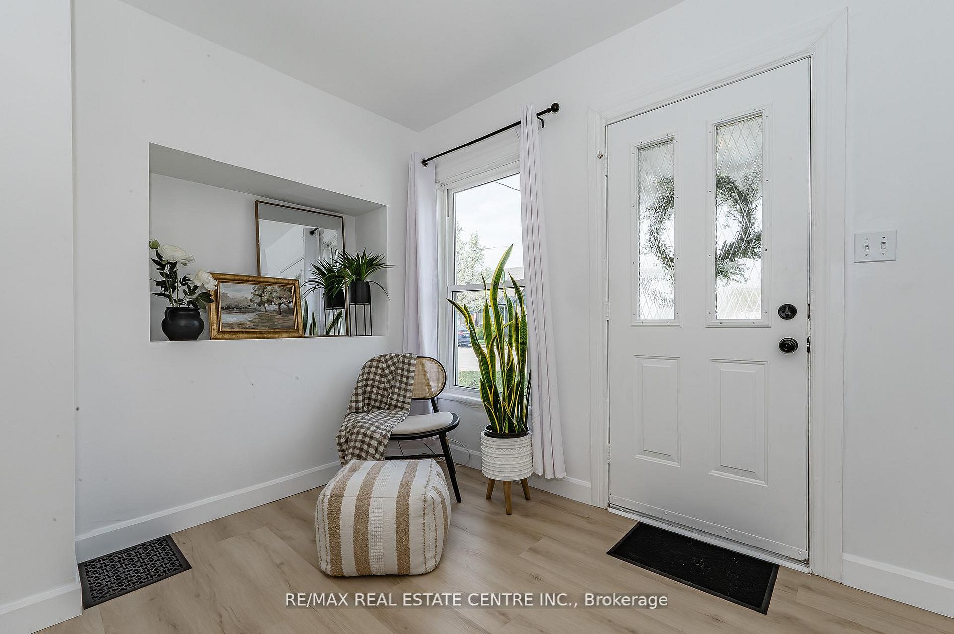 Additional image 3 of 17 Dover Street, Woodstock, ON, N4S 3L7