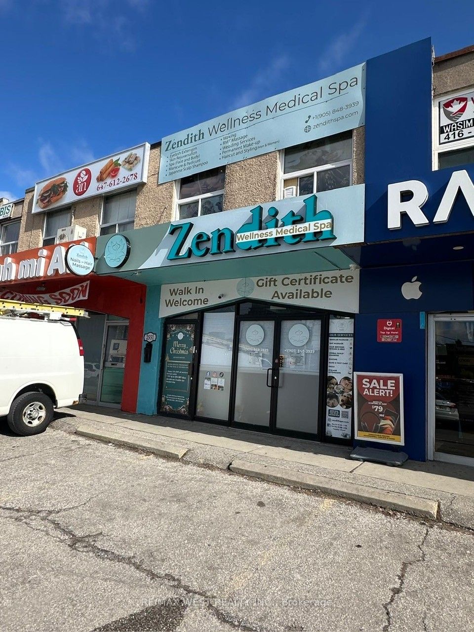 2551 Hurontario Street, Mississauga, ON, L5A 2G4