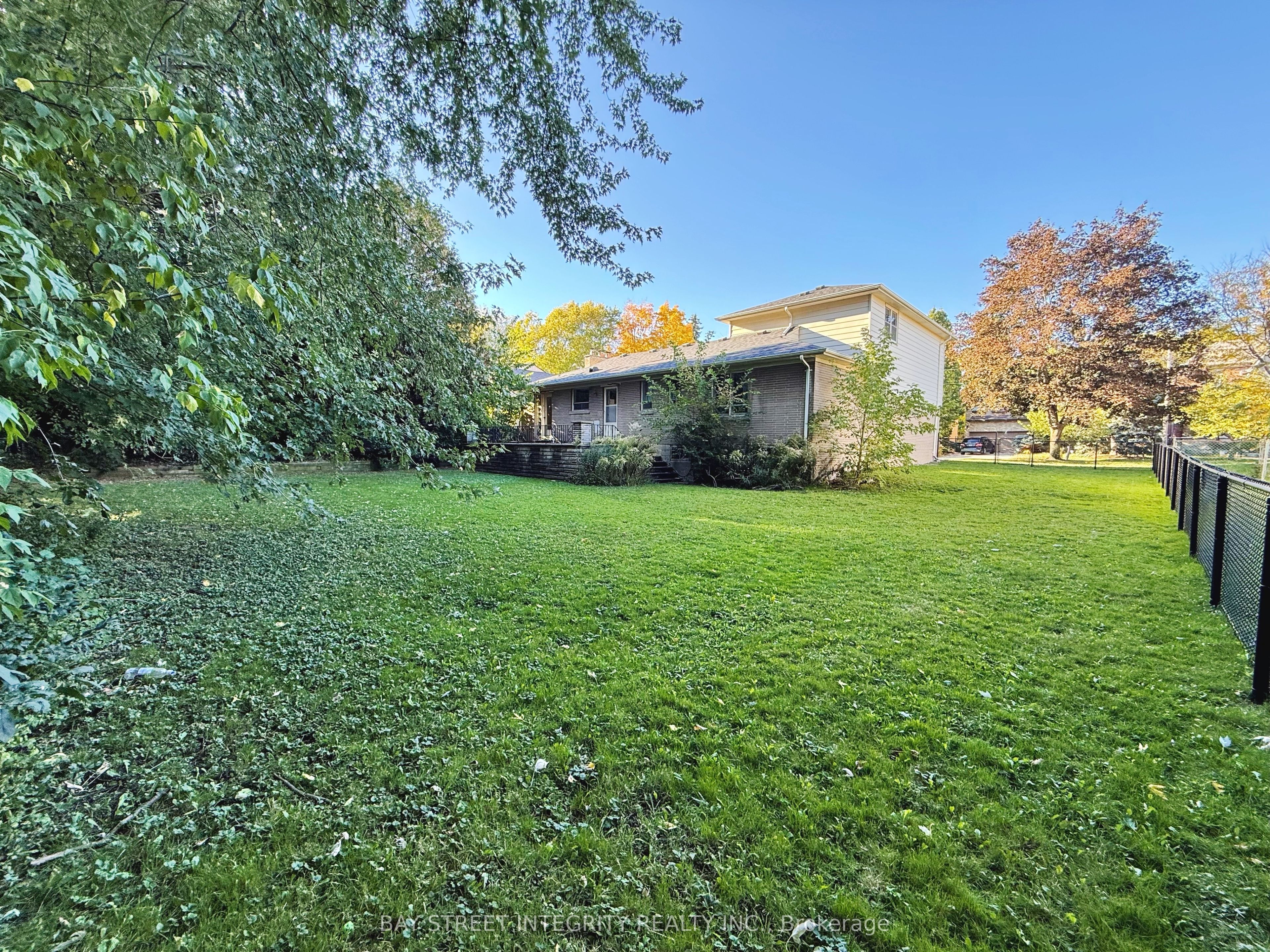 Additional image 6 of 143 Munro Boulevard, Toronto, ON, M2P 1C9