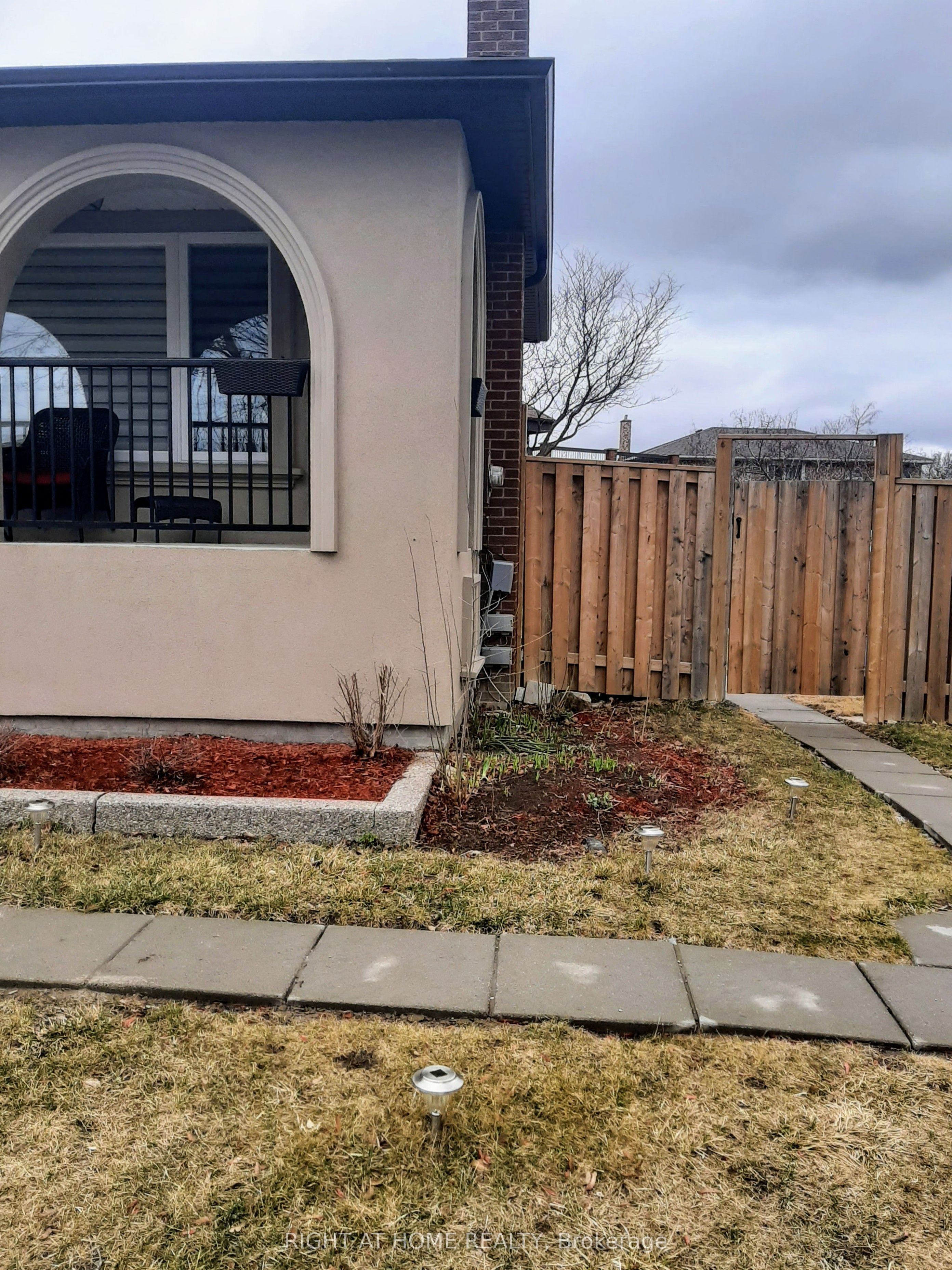 1-58 Benjamin Drive, Vaughan, ON, L4L 1H9 photo 2