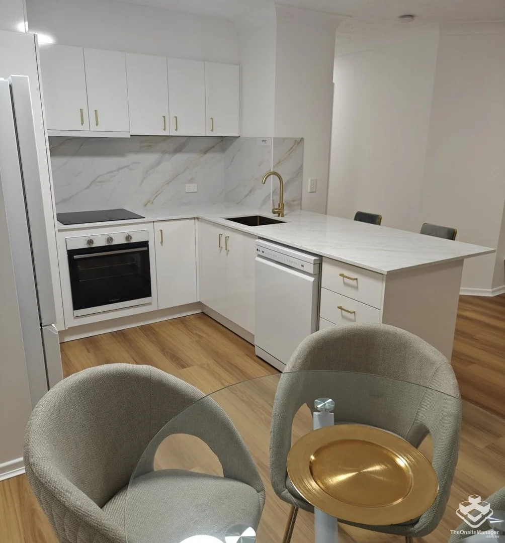 Additional image 5 of ID:21165337/35 Palm Avenue, Surfers Paradise QLD 4217