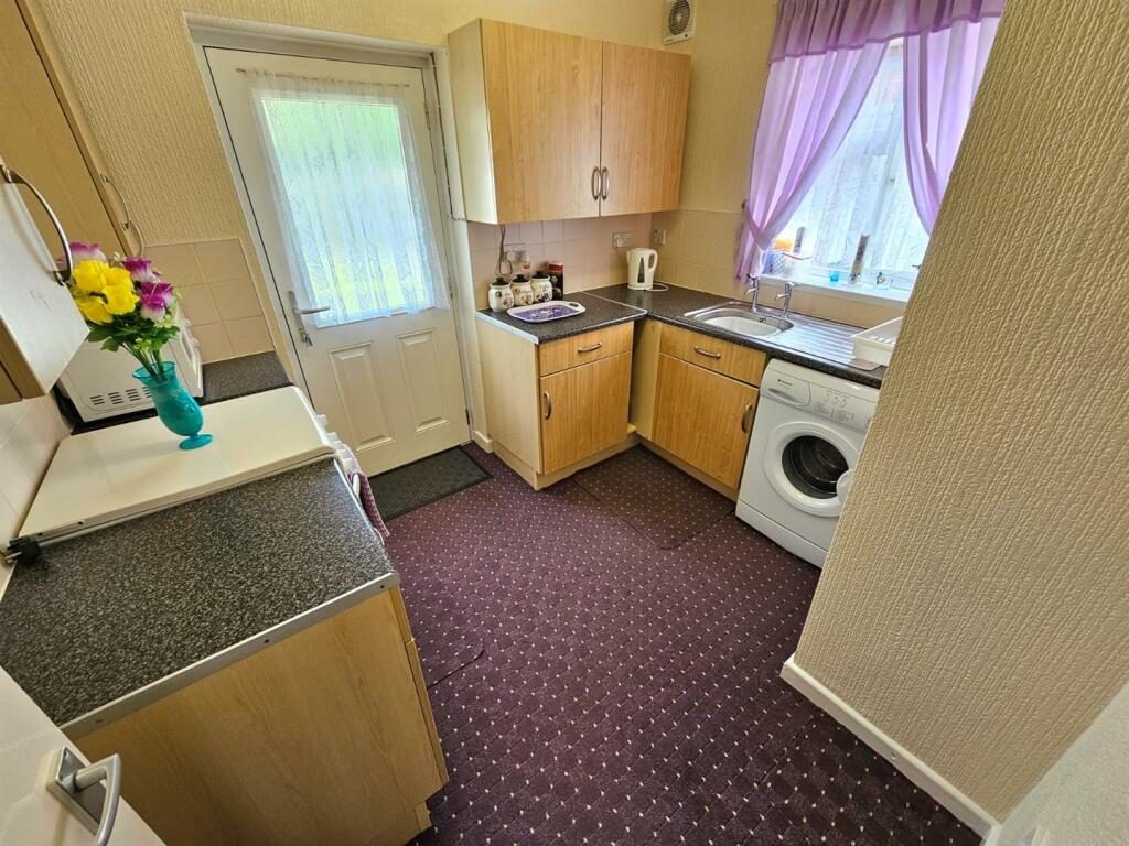 Elkstone Close, Solihull photo 4