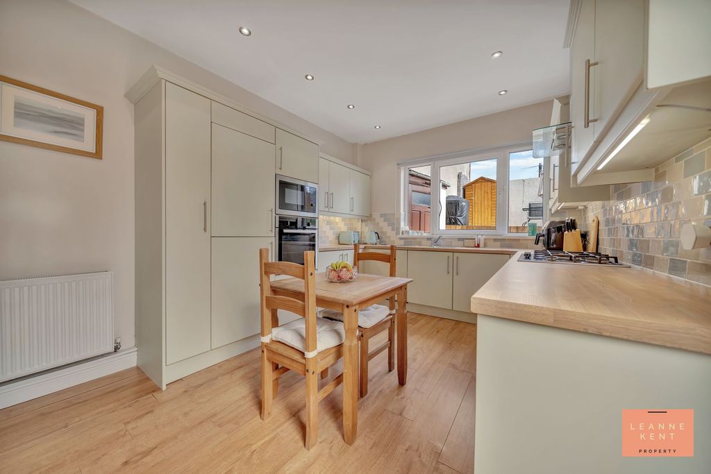 Additional image 16 of 3 bed detached house for saleVan Road, Caerphilly CF83