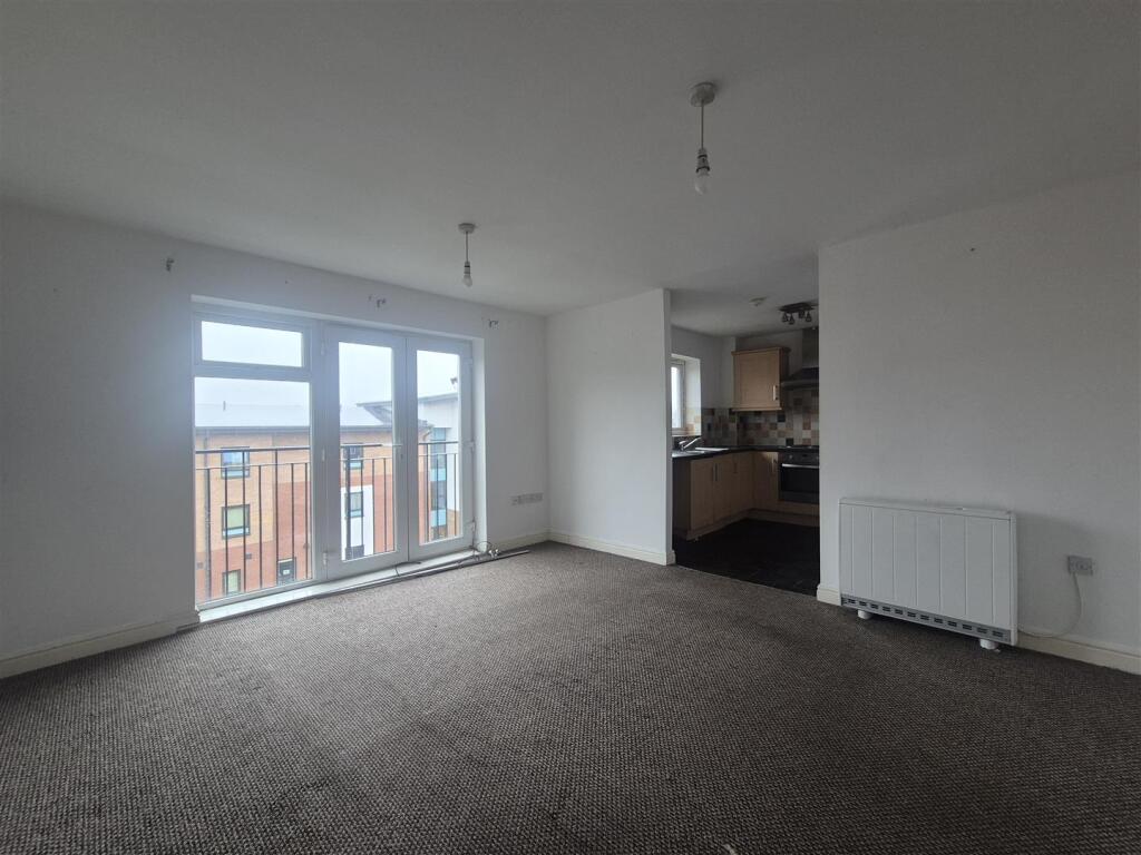 Harvest Fields, Harvest Road, Rowley Regis, photo 5