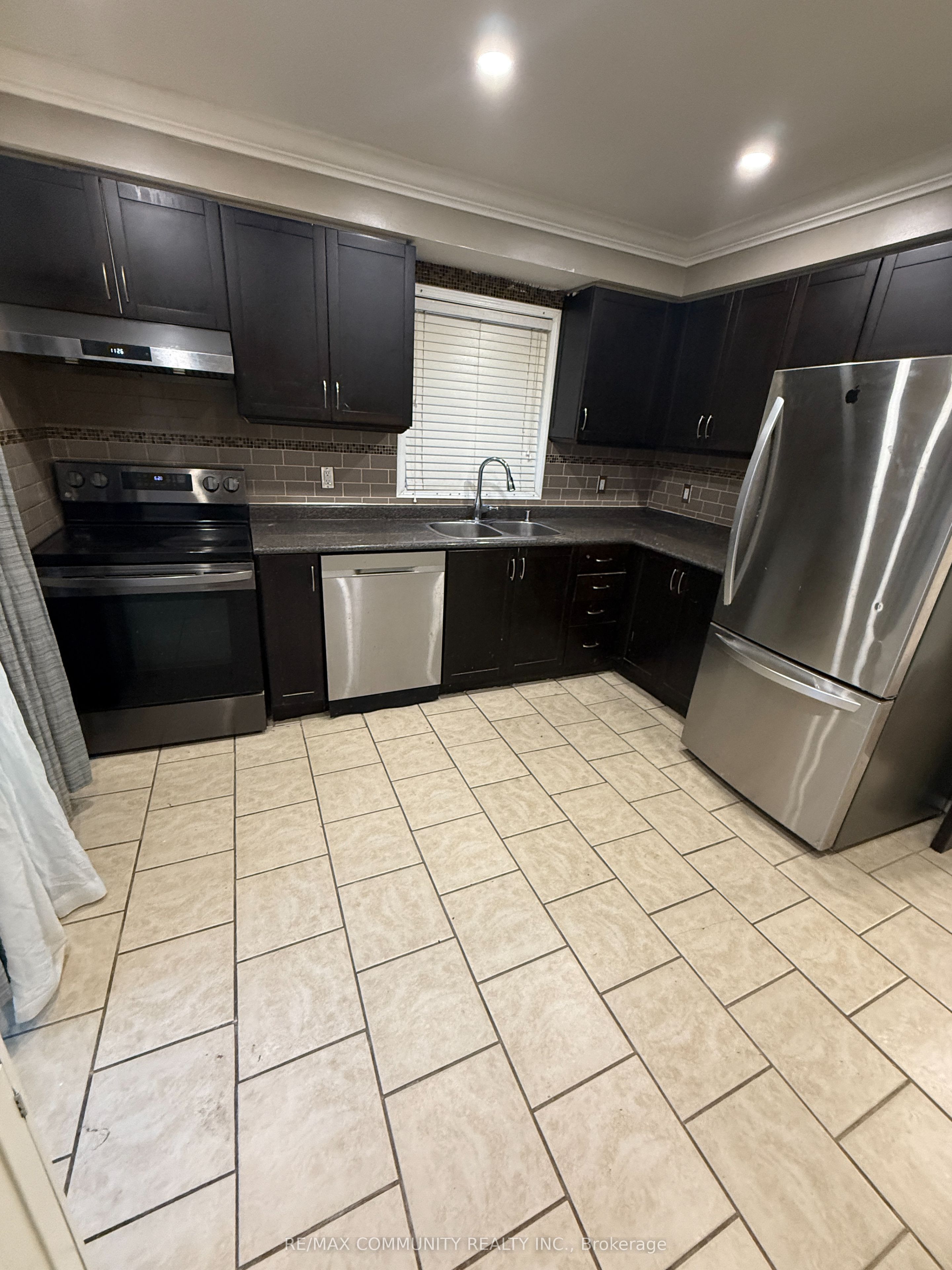Additional image 6 of 12 Caruso Drive, Brampton, ON, L6Y 5B1