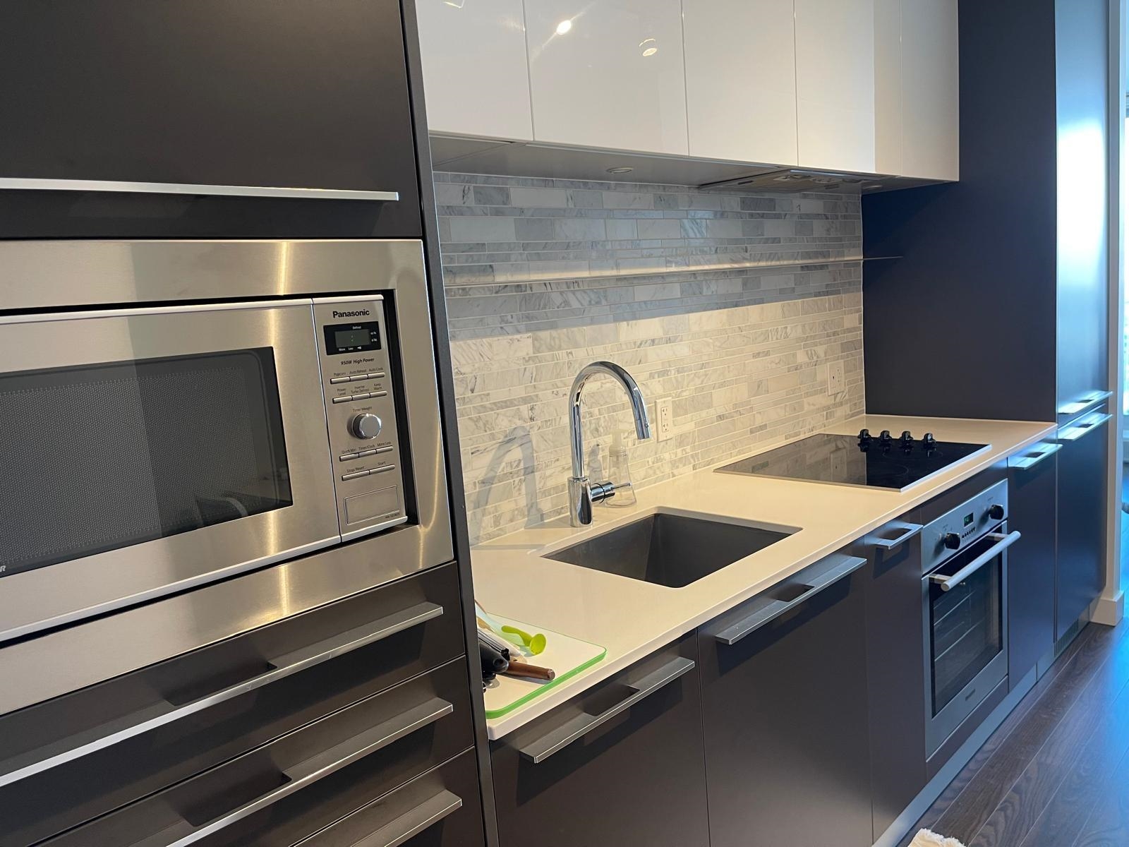 2403-8131 Nunavut Lane , Vancouver, BC, V5X 0E2