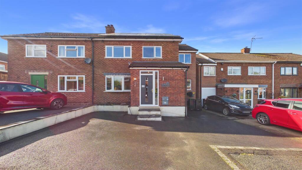 Eastleigh Drive, Romsley, Halesowen