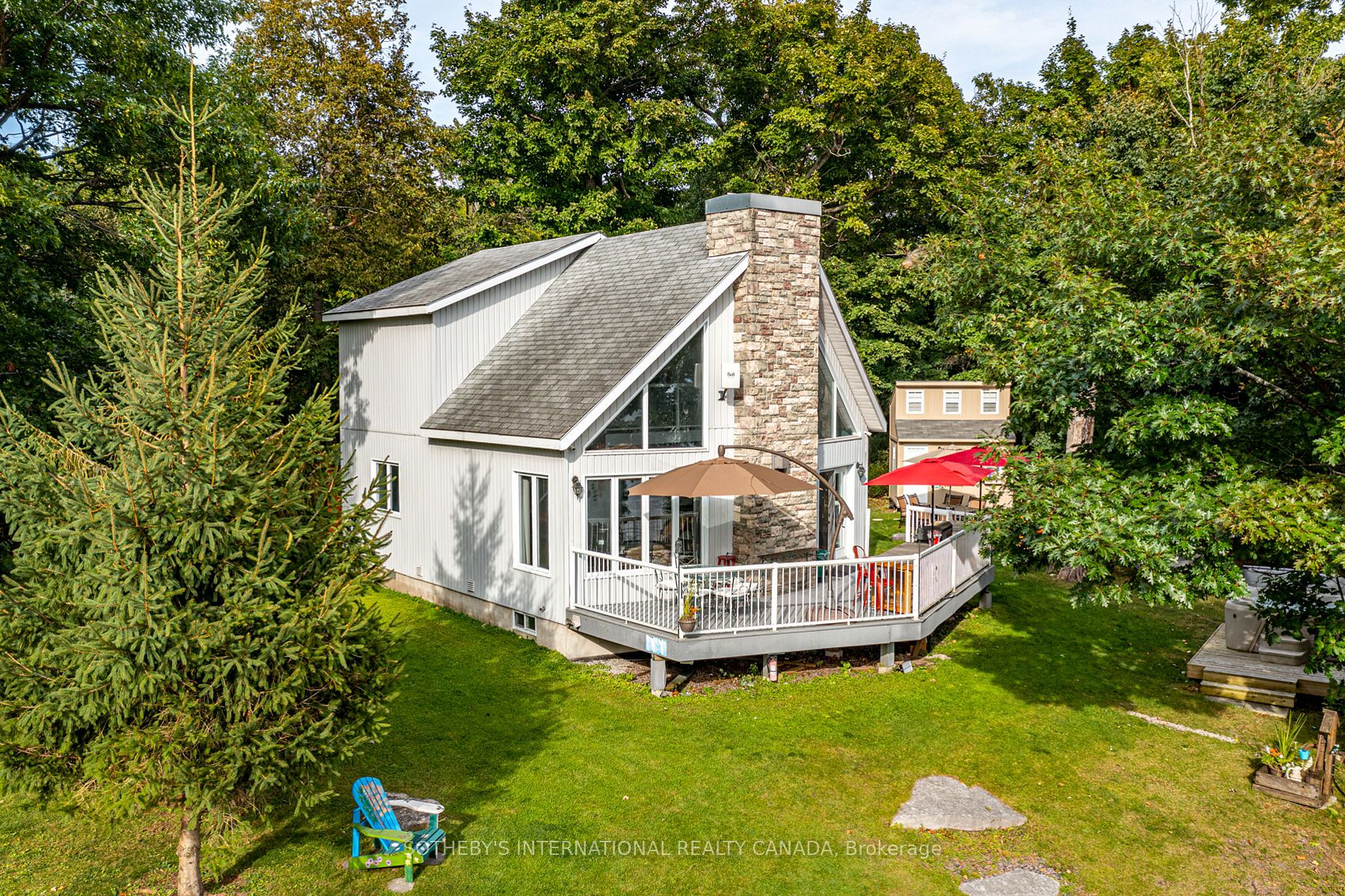 1 & 2 Ivy Lane, Orillia, ON, L3V 6H1