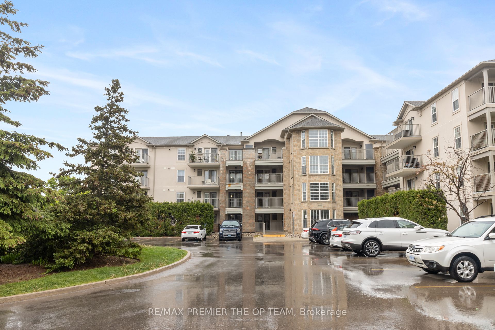 Additional image 6 of 404-1440 Bishops Gate, Oakville, ON, L6M 4M9