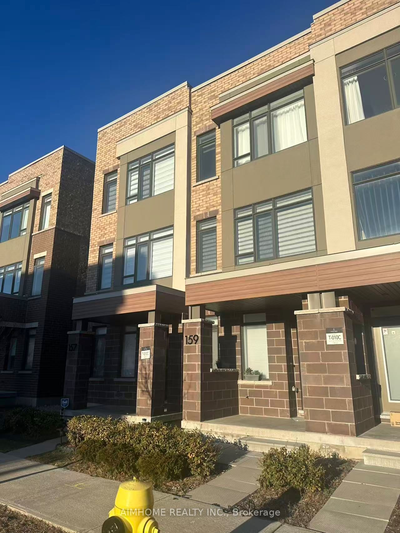 159 Salterton Circle, Vaughan, ON, L6A 4Z1 photo 2