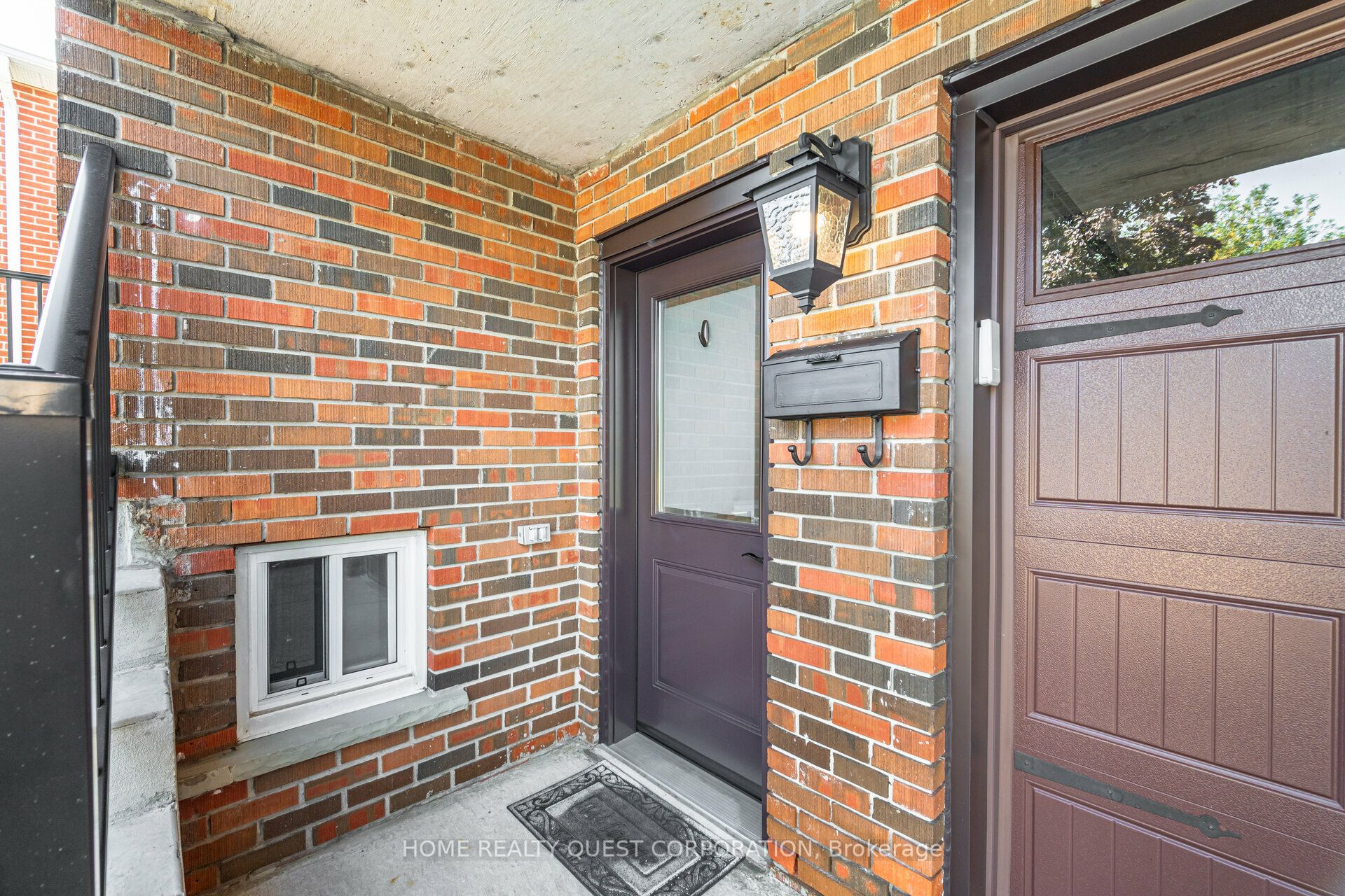 Additional image 2 of 4190 Bishopstoke Lane, Mississauga, ON, L4Z 1J3