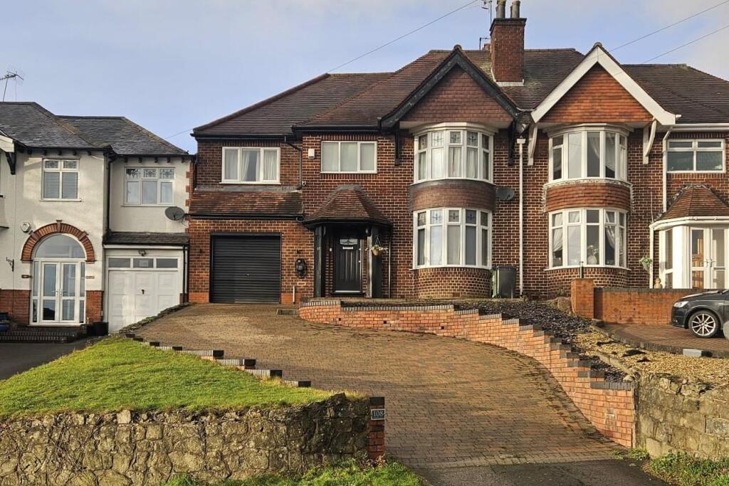 Manor Lane, Halesowen