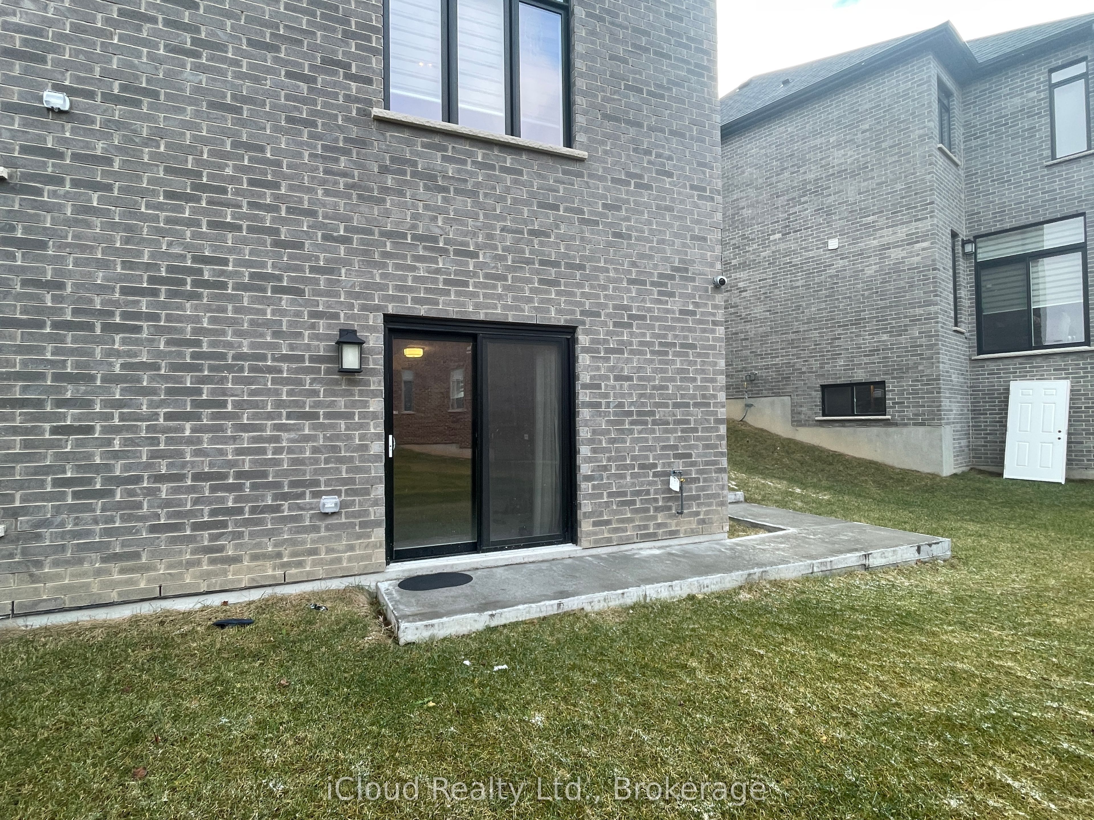 Lower-27 Hollybrook Trail, Kitchener, ON, N2R 1M2 photo 3