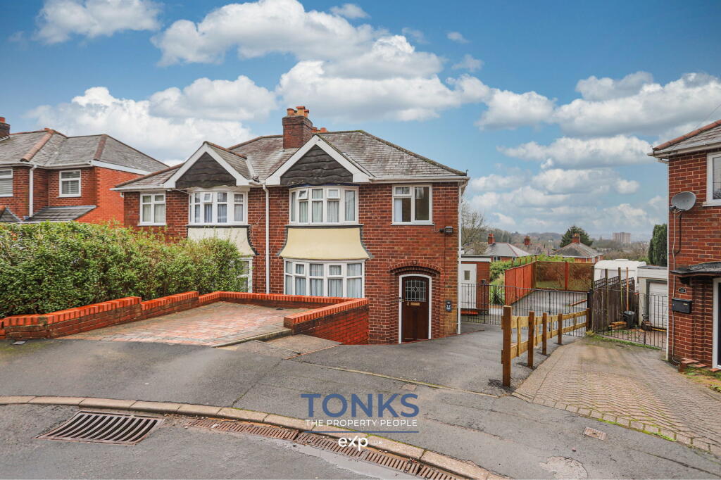 Hillside Avenue, Rowley Regis, B65 0EZ