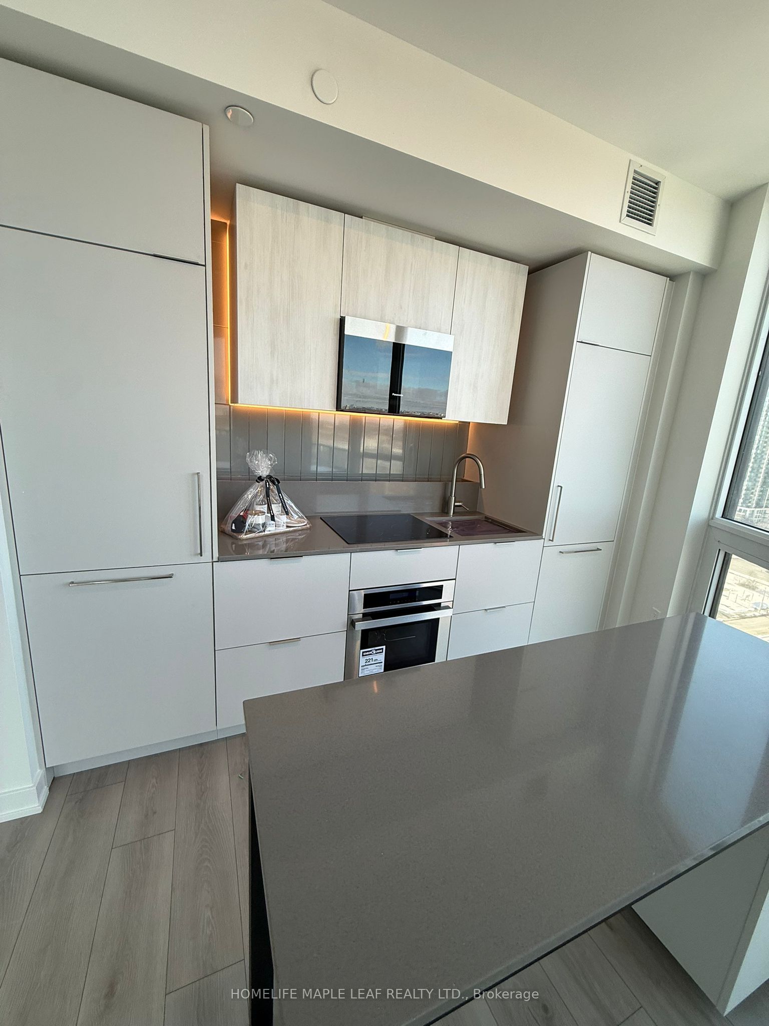 Additional image 3 of 1904-1 Fairview Road E, Mississauga, ON, L5A 4C6