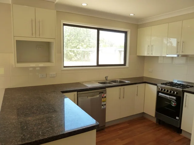 Additional image 4 of 49 Graham Street, Lake Albert NSW 2650