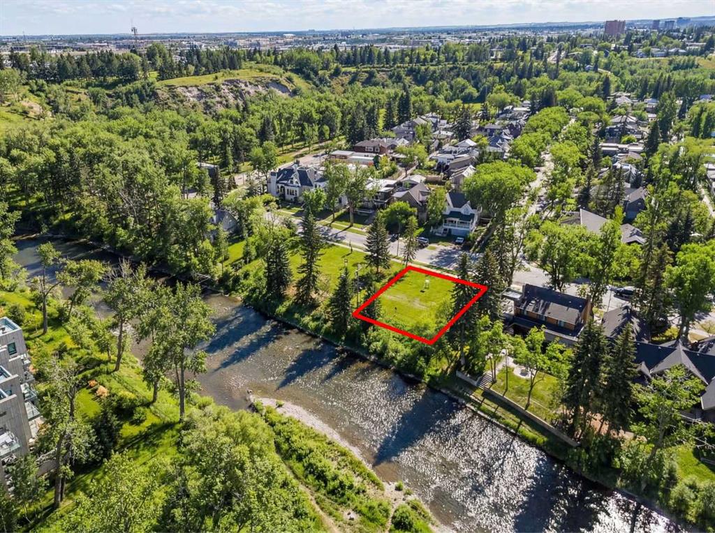 Additional image 3 of 122 Roxboro Road SW, Calgary, AB, T2S0R3