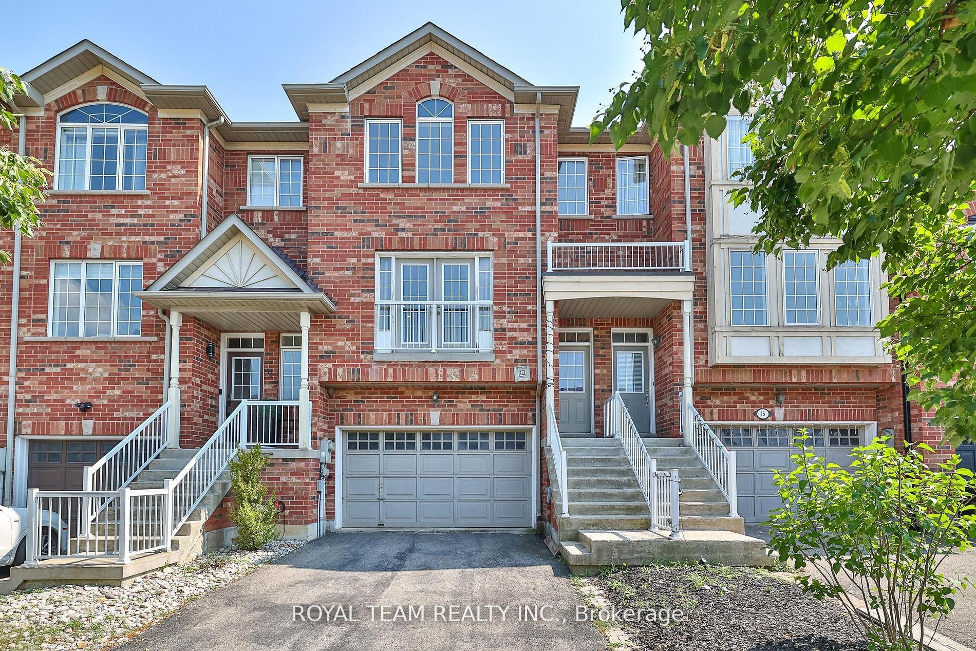 11 Jarrett Court, Vaughan, ON, L6A 3W4