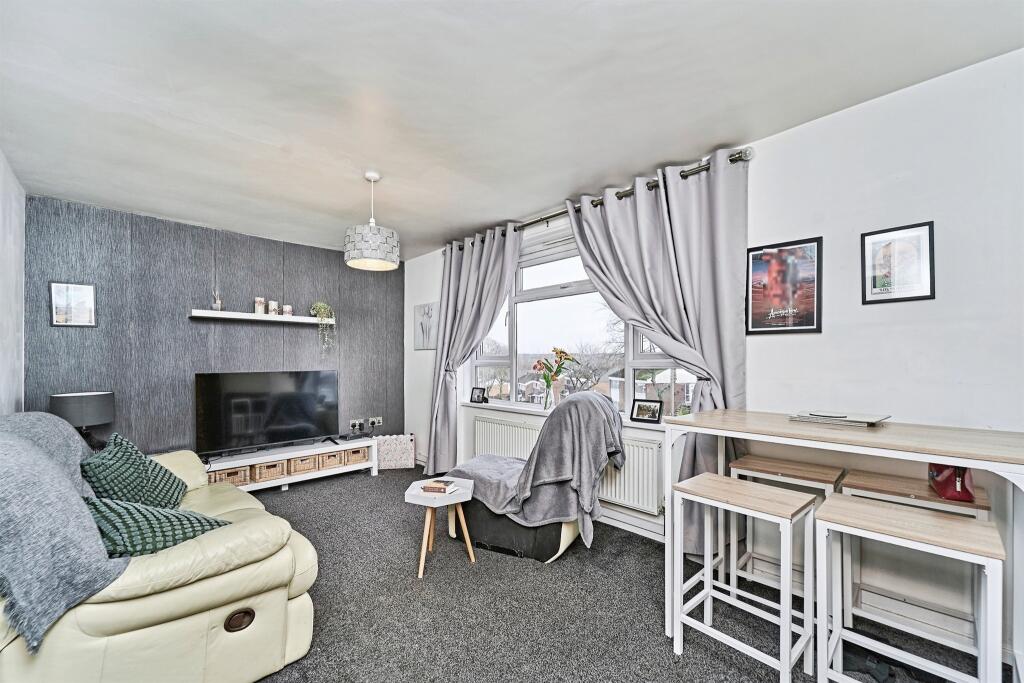 Beaconview Road, WEST BROMWICH photo 2