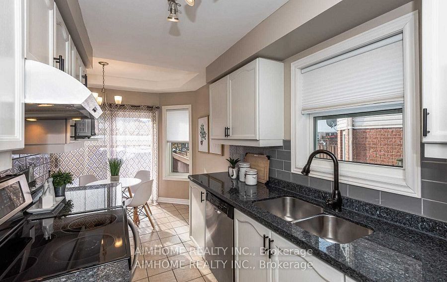 Additional image 4 of 9 Mugford Road, Aurora, ON, L4G 7H4