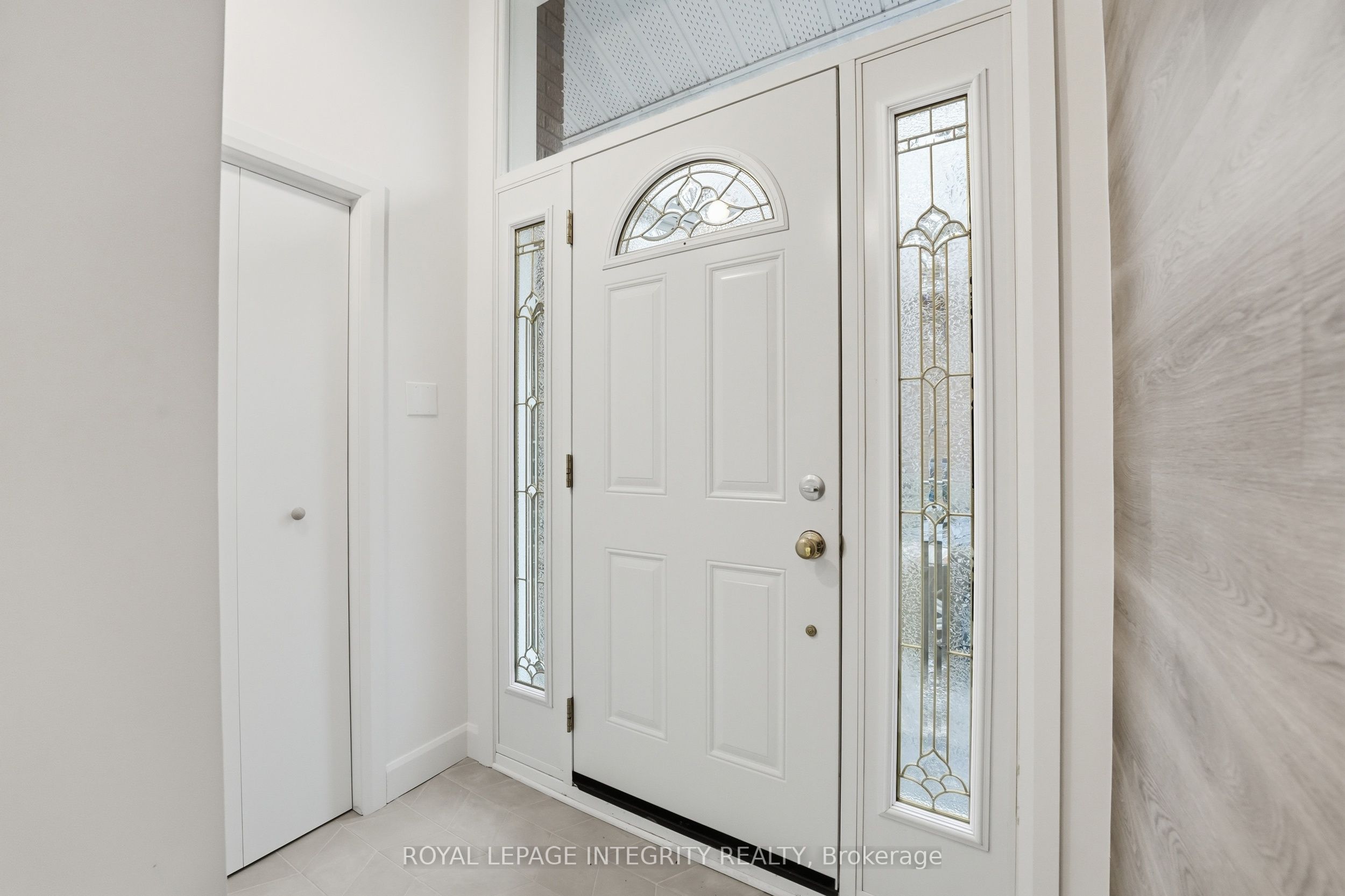 Additional image 3 of B-2291 Badger Crescent, Ottawa, ON, K2C 1H9