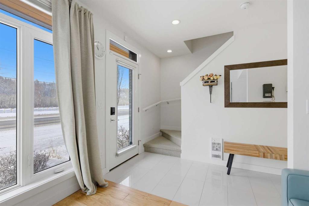 Additional image 4 of 3012 Parkdale Boulevard NW, Calgary, AB, T2N 5B3