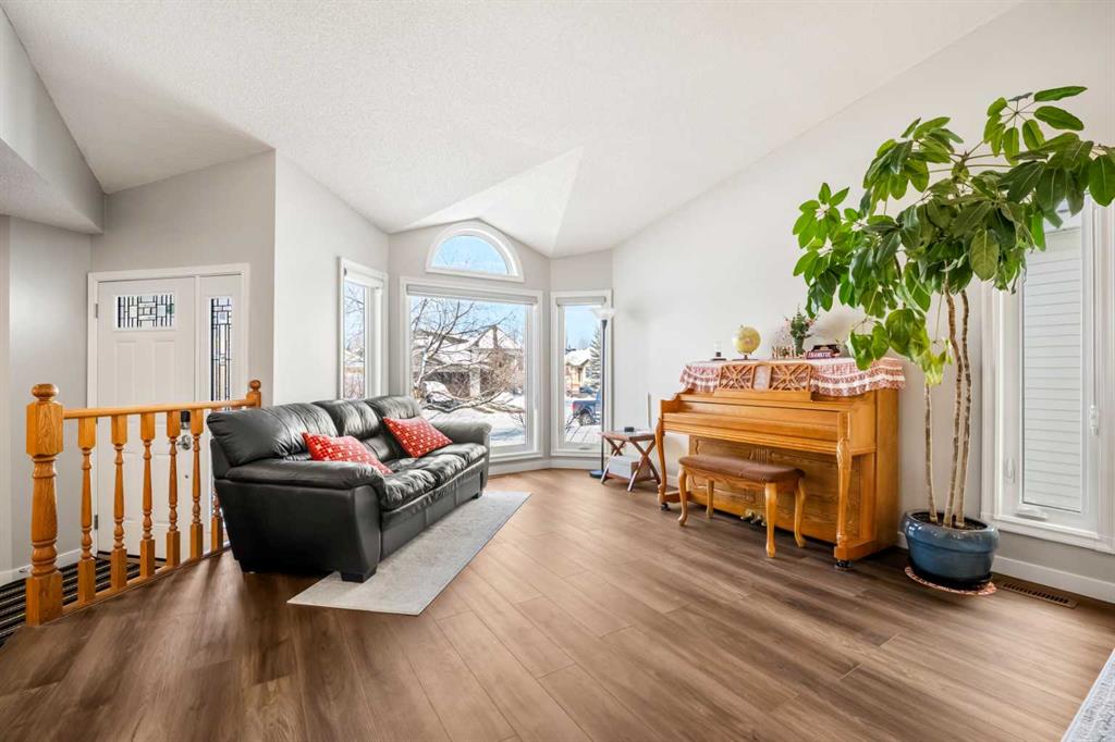 Additional image 5 of 412 Hawkland Place NW, Calgary, AB, T3G 3R6