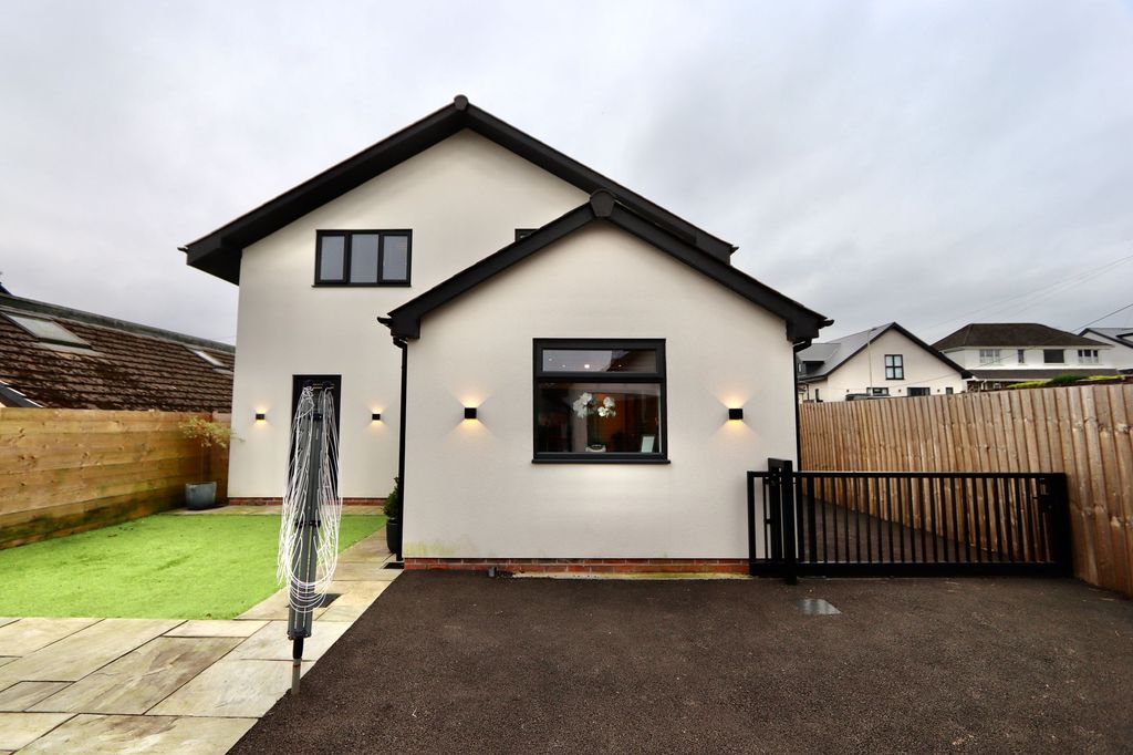 Additional image 35 of 4 bed detached house for saleGwerthonor Lane, Gilfach CF81
