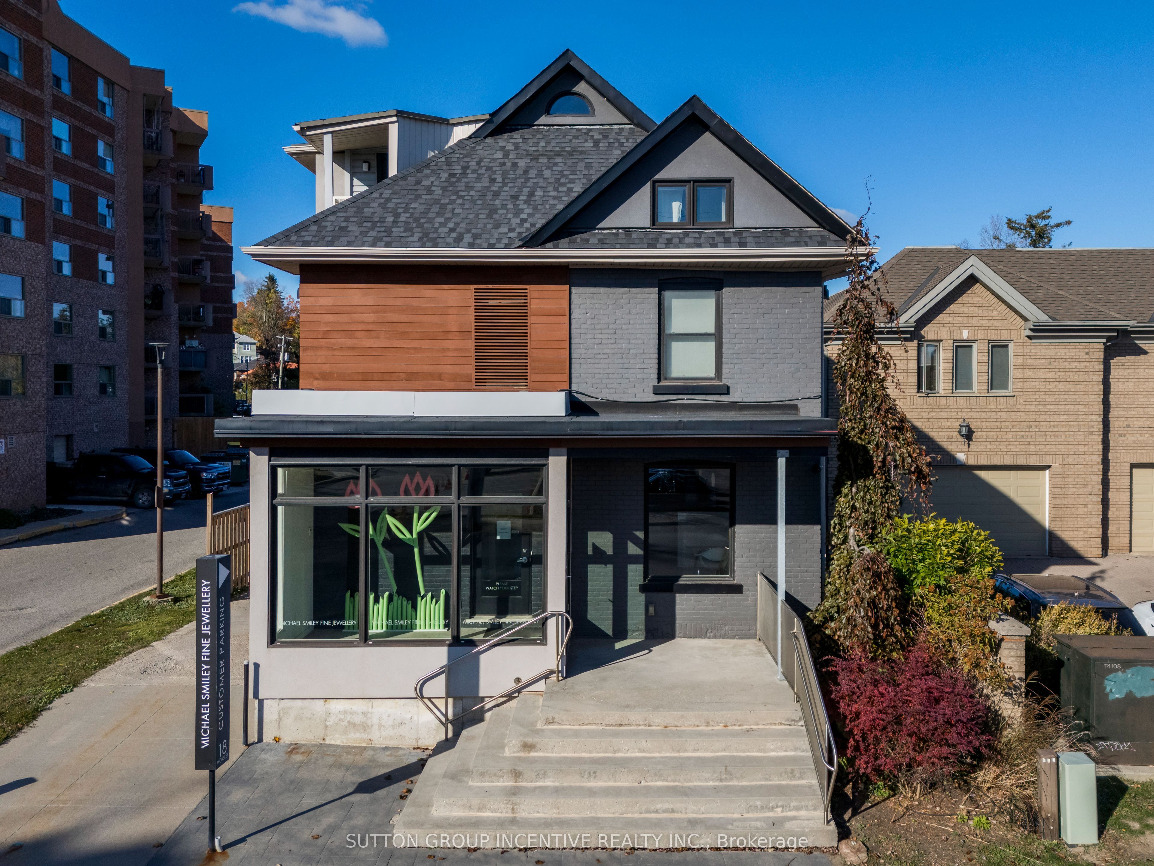 18 Worsley Street, Barrie, ON, L4M 1L4