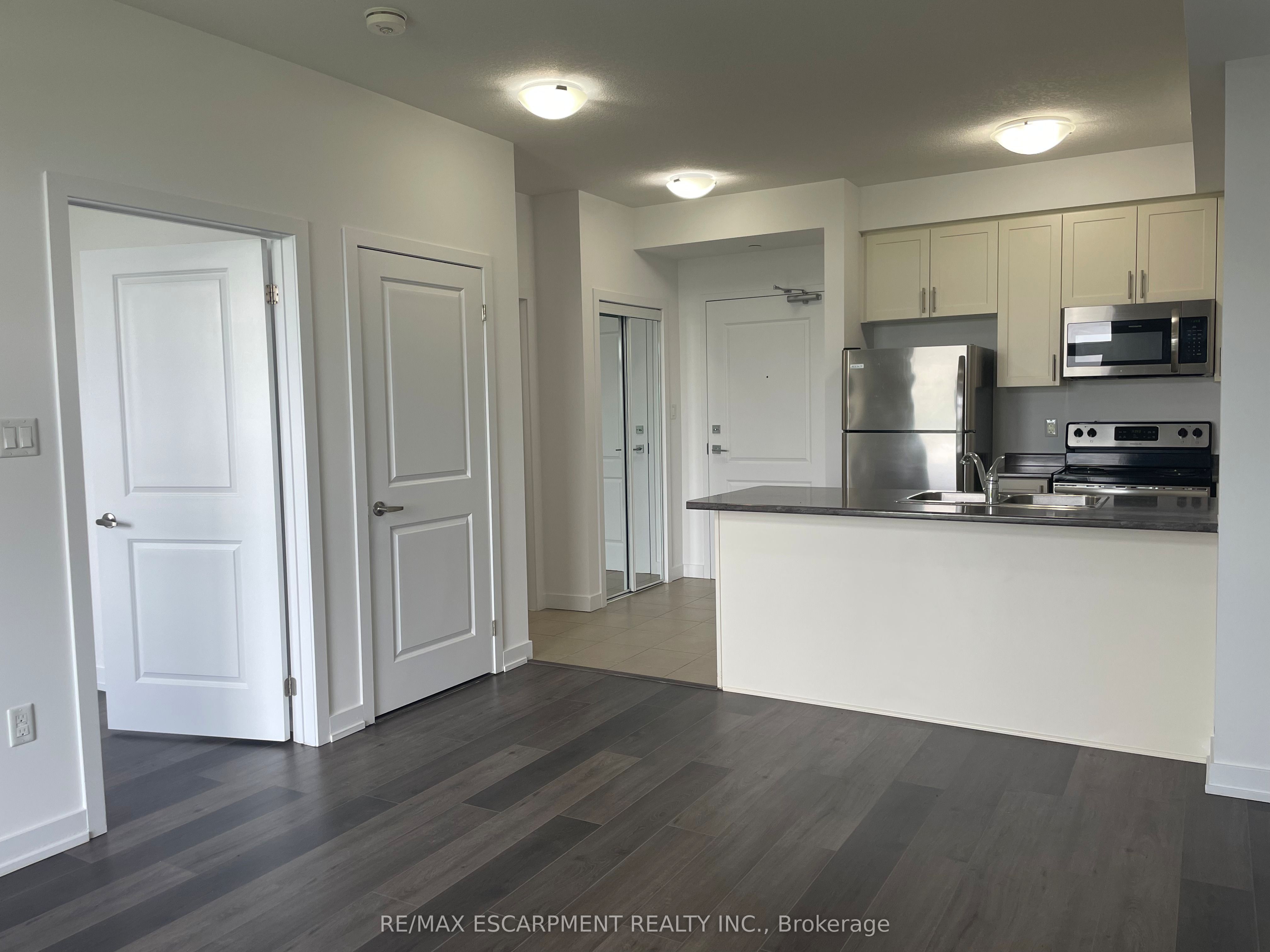 Additional image 6 of 107-101 Shoreview Place, Hamilton, ON, L8E 0K3