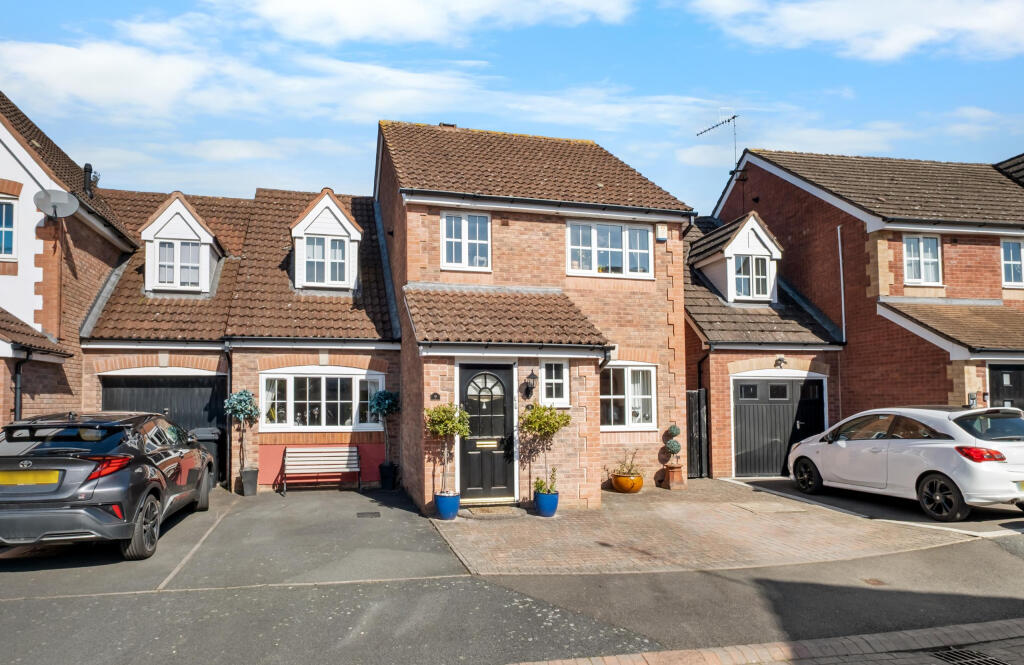 Pevensey Road, Bromsgrove B60 2RR