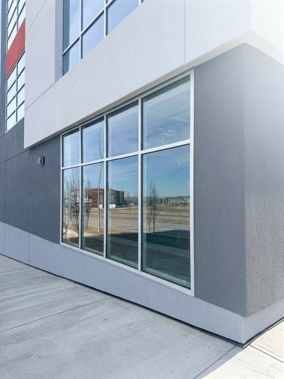 Additional image 3 of 190-198 Nolanridge Crescent NW, Calgary, AB, T3R 1W9