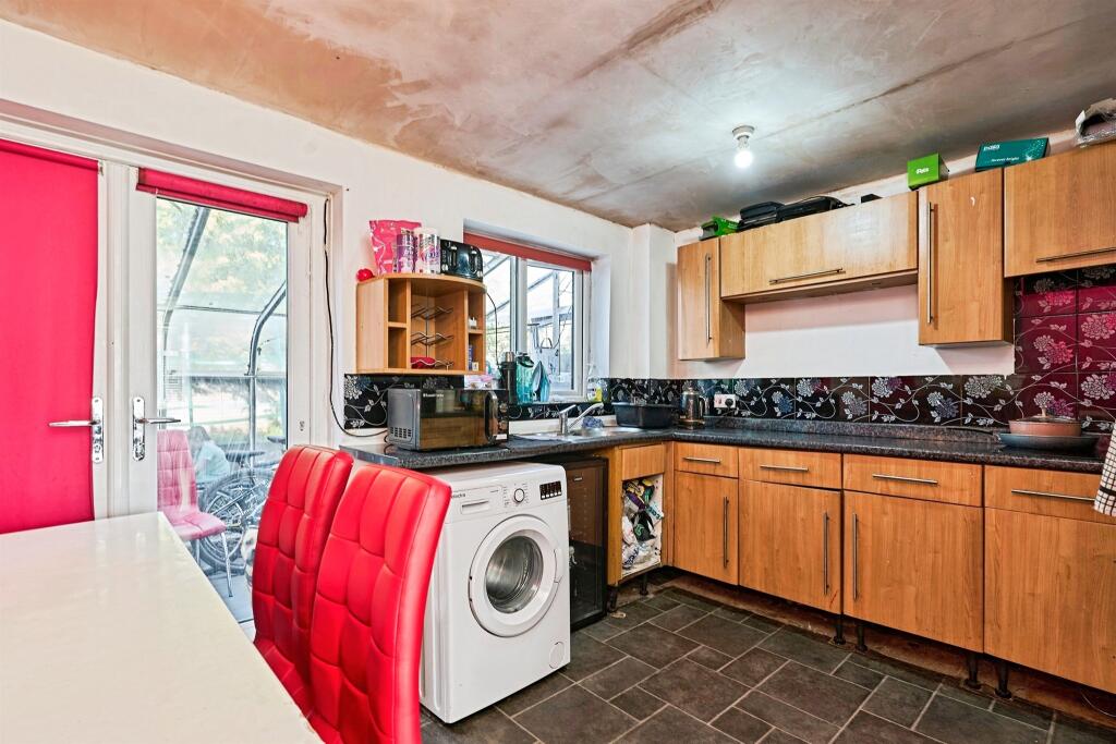 Temple Way, Tividale, Oldbury photo 3