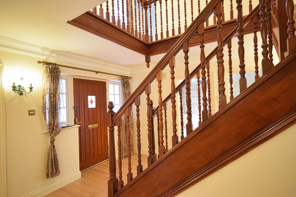 Spring Close, Solihull photo 2