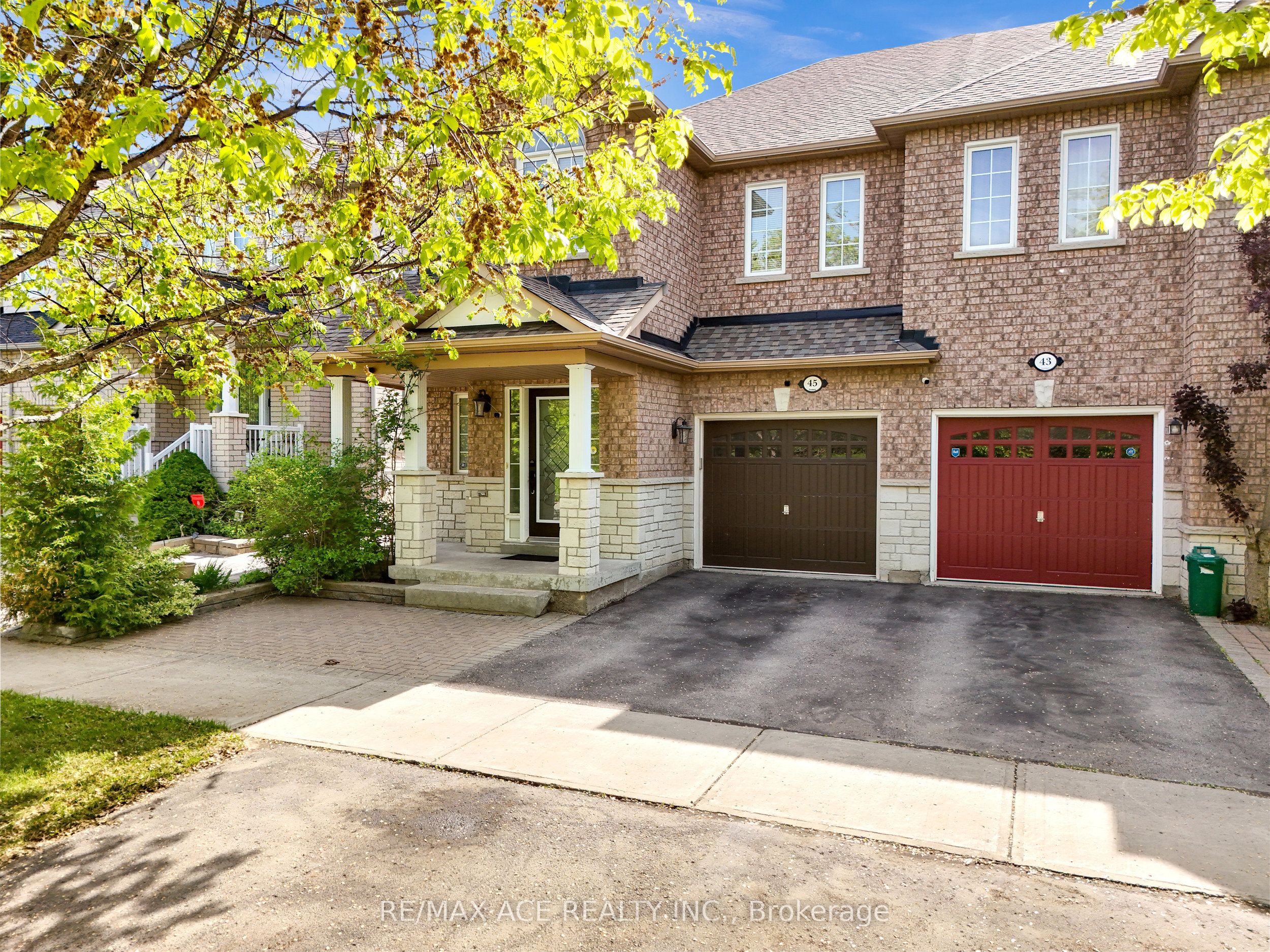 45 Harry Blaylock Drive, Markham, ON, L6E 2H1 photo 2