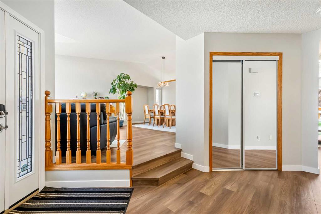 Additional image 4 of 412 Hawkland Place NW, Calgary, AB, T3G 3R6