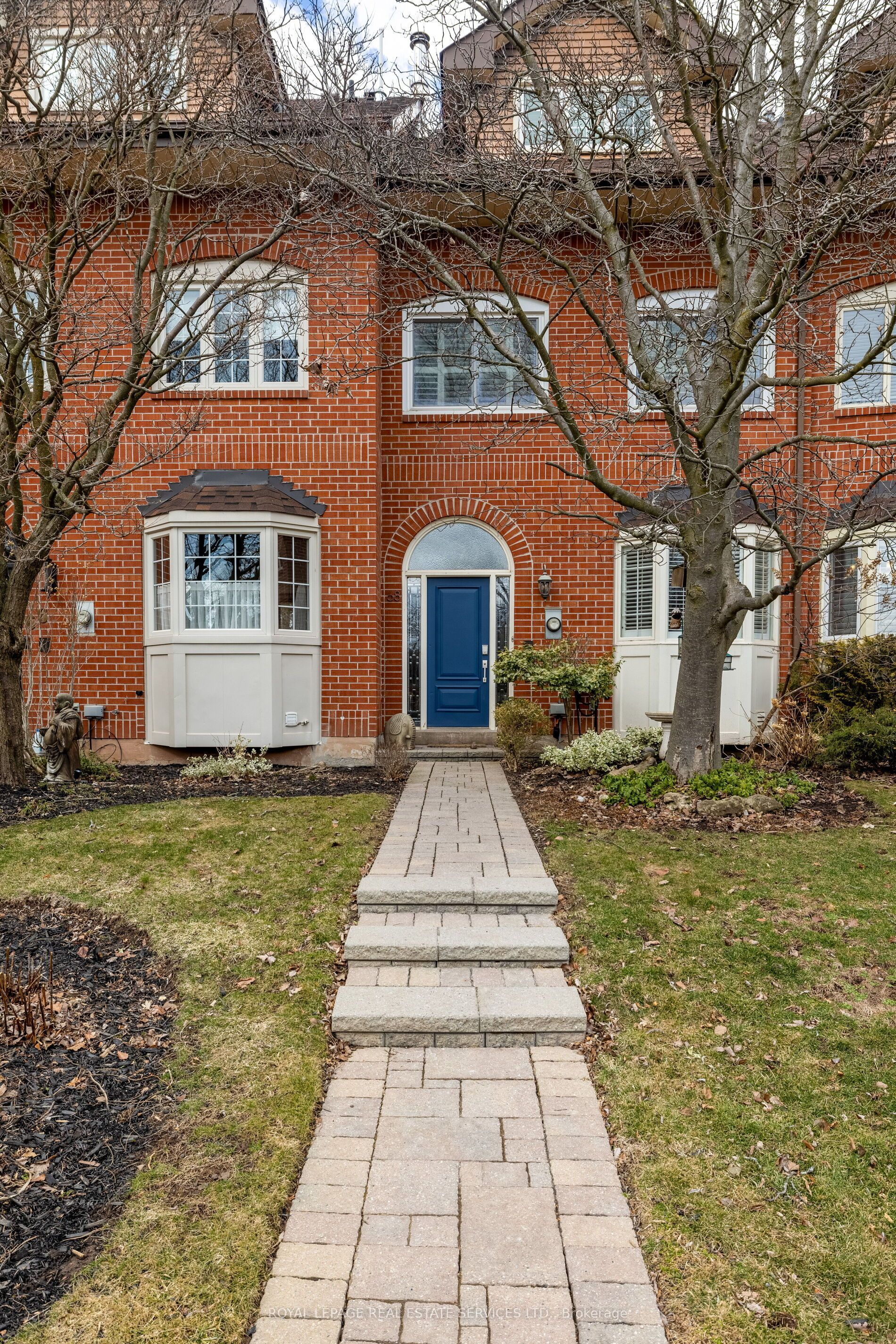 68 Tradewind Drive, Oakville, ON, L6L 6K8