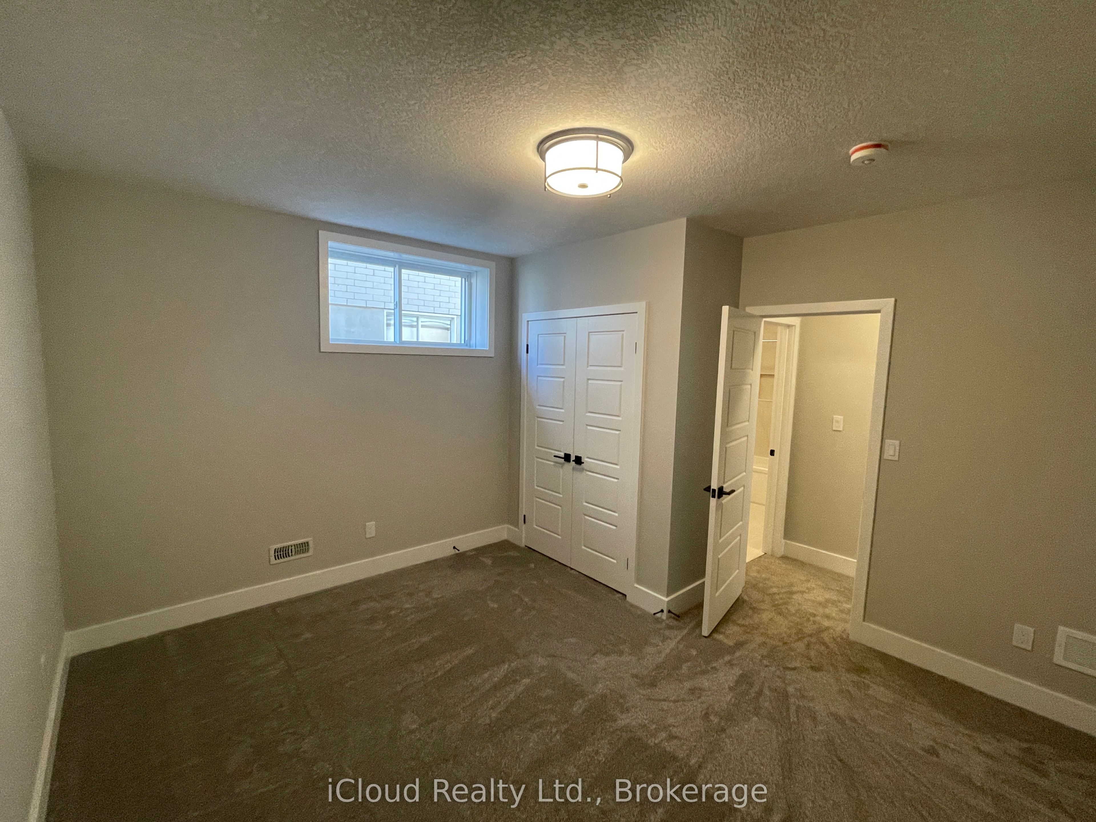Lower-27 Hollybrook Trail, Kitchener, ON, N2R 1M2 photo 5