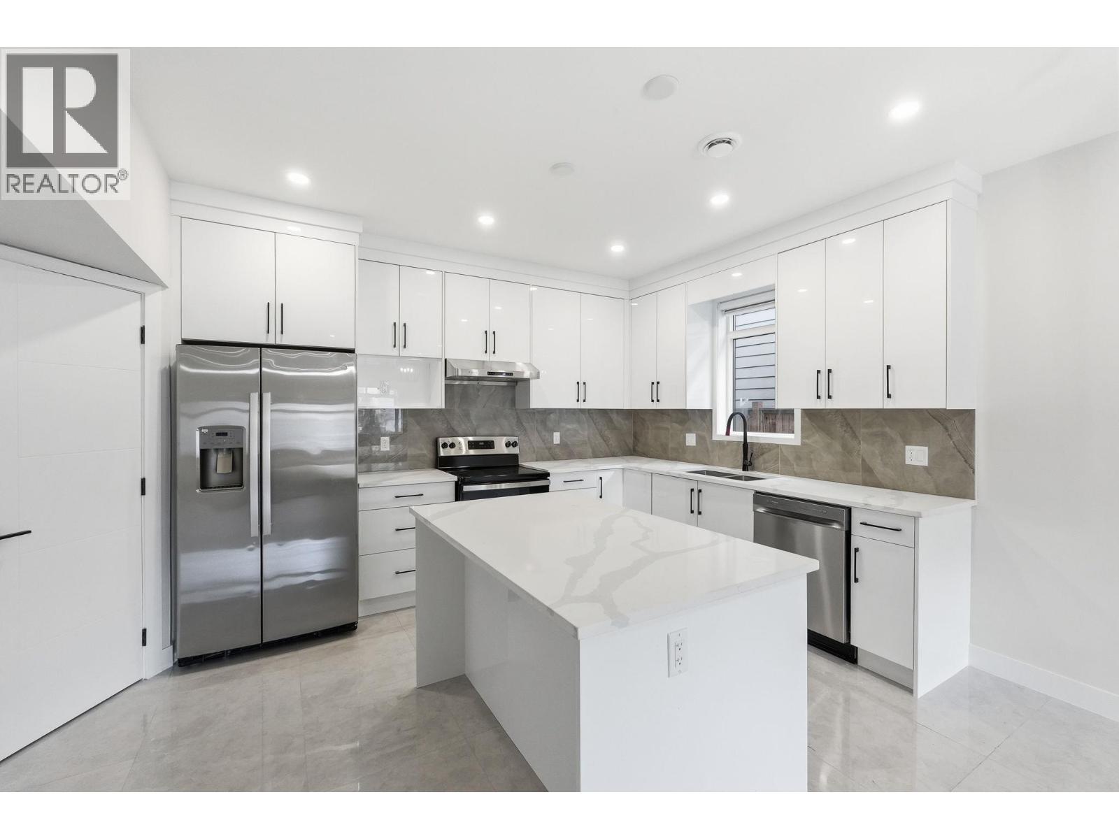 Additional image 6 of 4-722 Coopland Crescent, Kelowna, BC, V1Y2V1