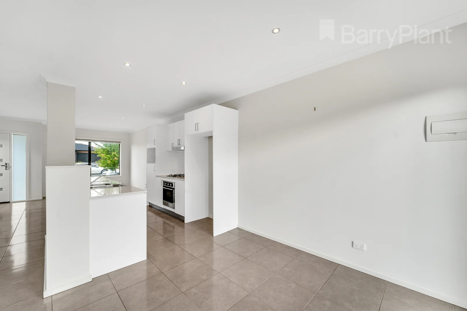 Additional image 4 of 100 Baronial Way, Craigieburn VIC 3064