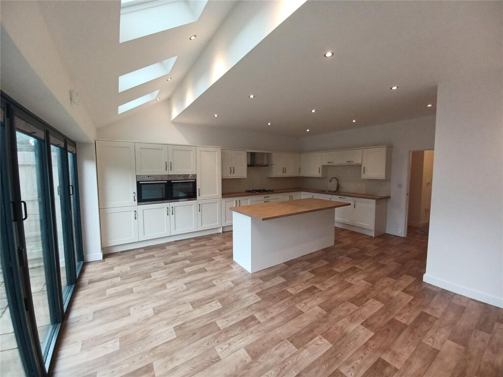 Lichfield Road, Sutton Coldfield, West Midlands, B74 photo 3