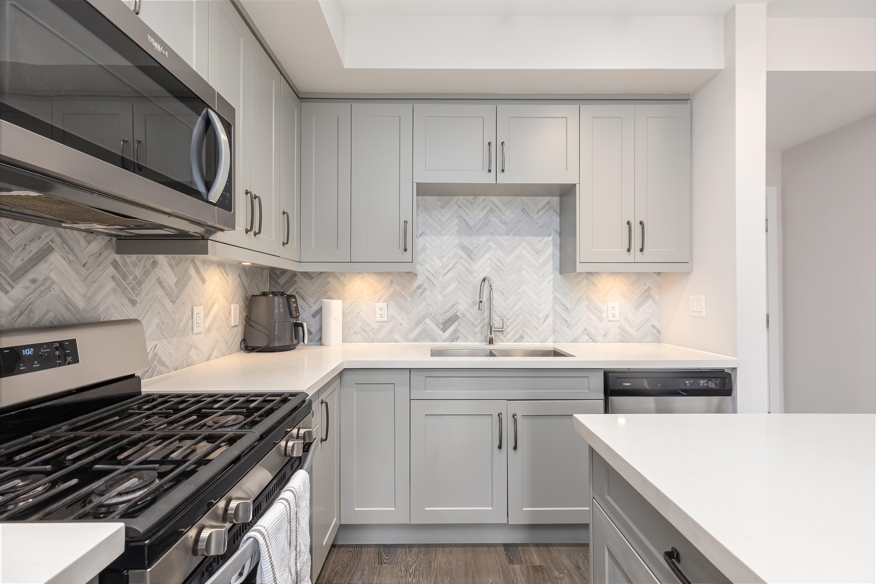 Additional image 3 of 303-14605 Mcdougall Drive, Surrey, BC, V4P 0G7