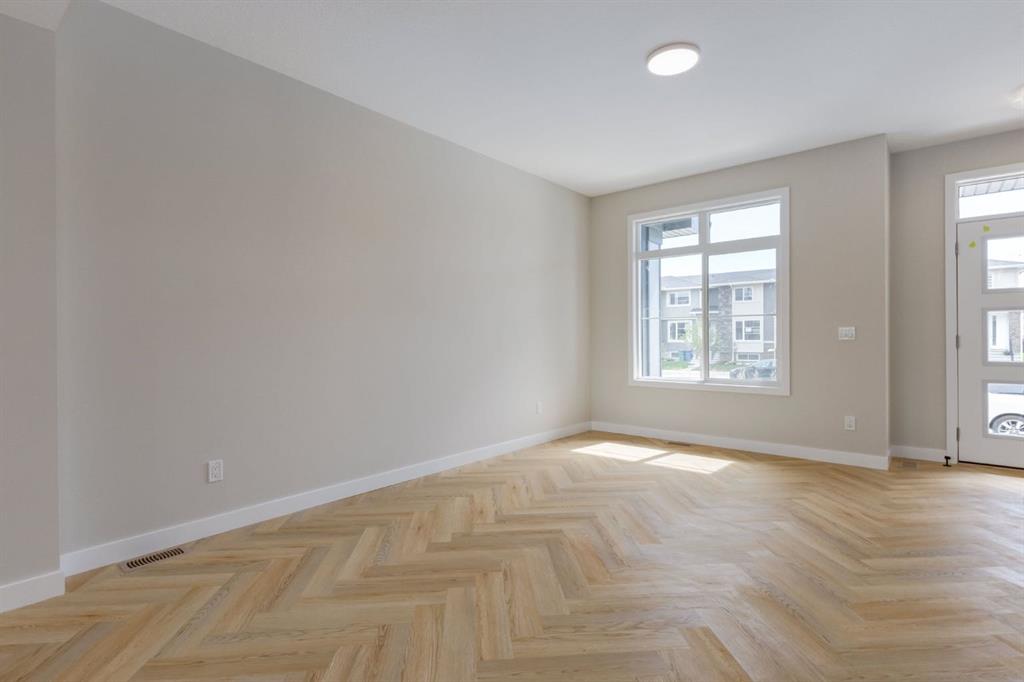 Additional image 4 of 279 Sora Boulevard SE, Calgary, AB, T3S 0M1