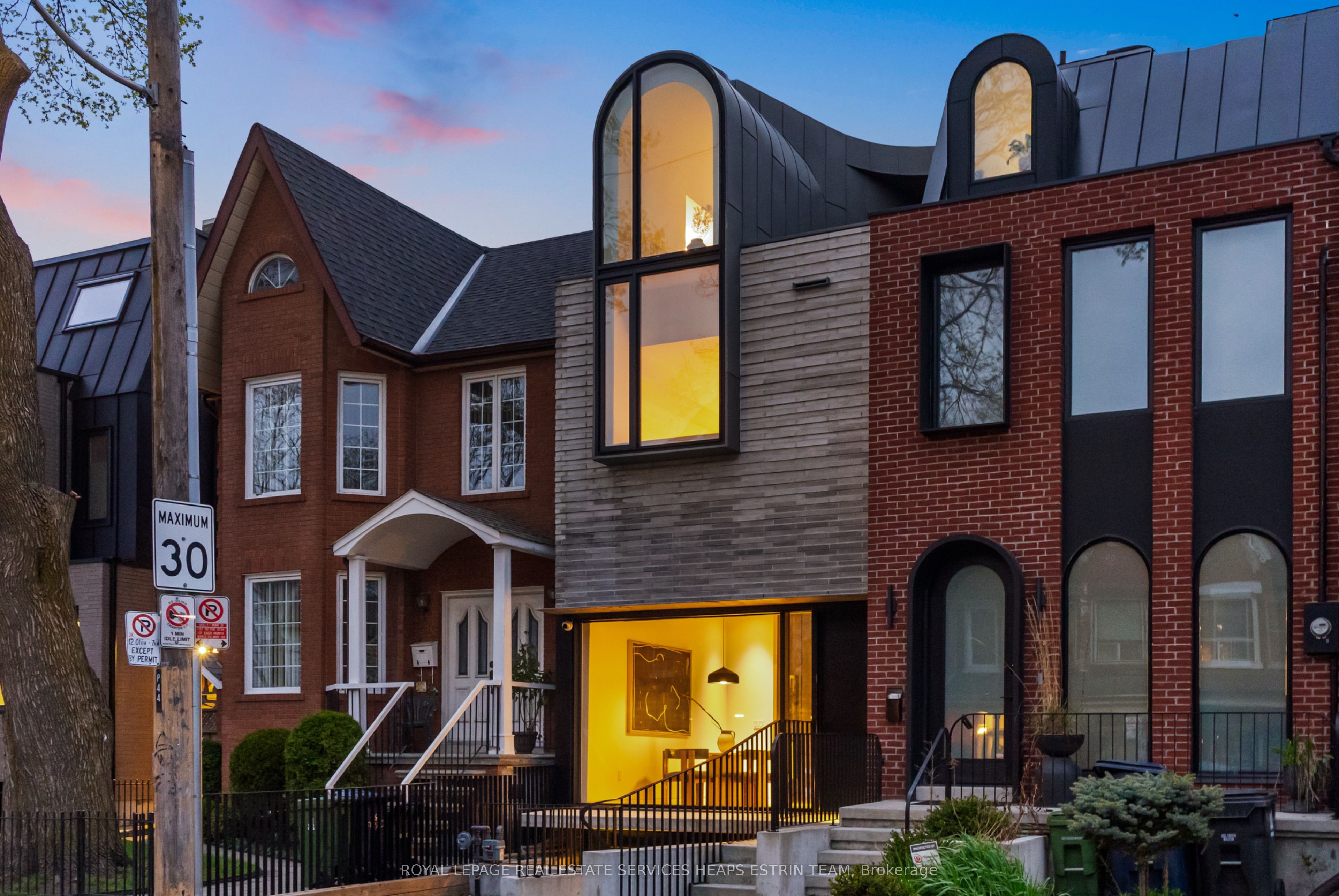 44 Foxley Street, Toronto, ON, M6J 1R1
